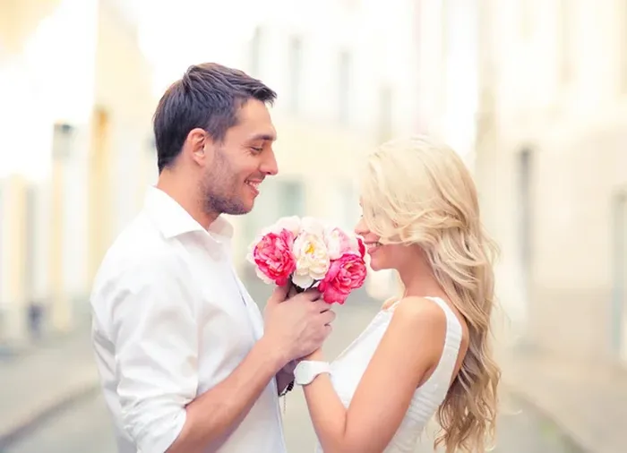 ¿Qué siente una mujer cuando le regalan flores?