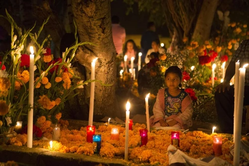 cómo se celebra el Día de todos los Santos
