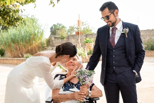 Que significa cuando la novia tira el ramo 
