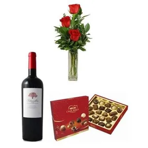 Ir al producto: 3 rosas rojas con bombones y vino