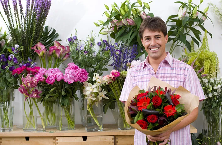 Macadán taller Sociable Es adecuado regalar flores a un hombre? ¿Cuáles son las mejores? –  Vanityflor