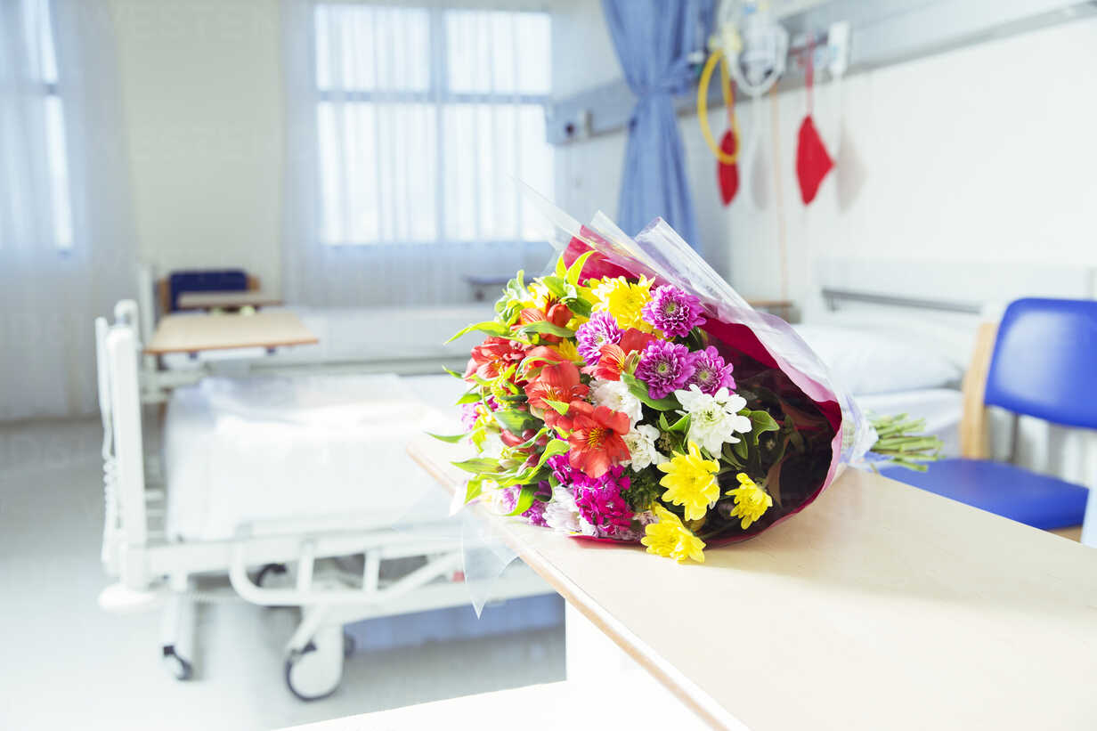 ramos de flores en hospital 