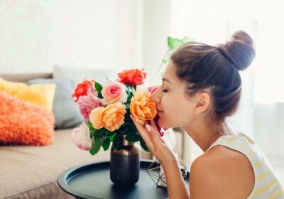 ¿Qué flores duran más en un florero?