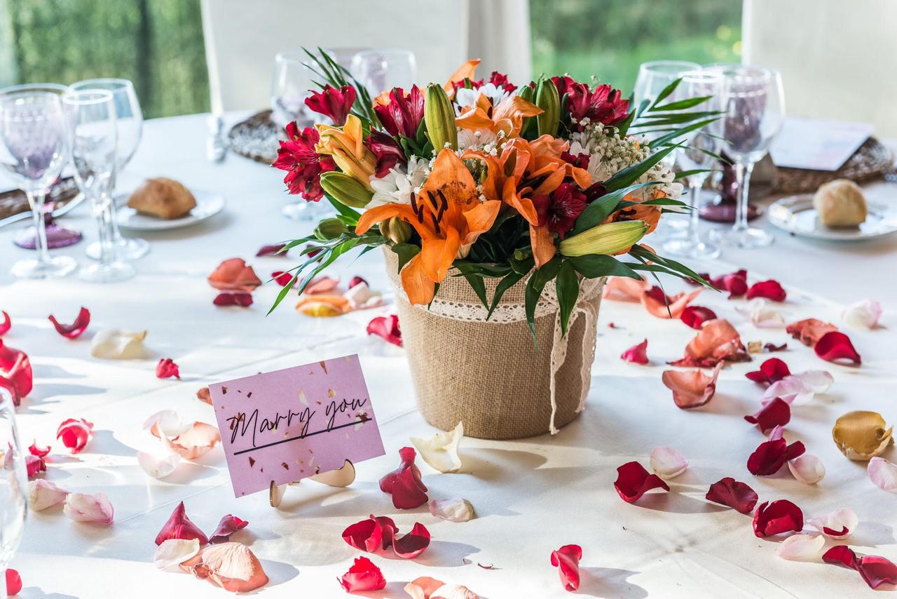 petalos de rosa naturales para bodas 